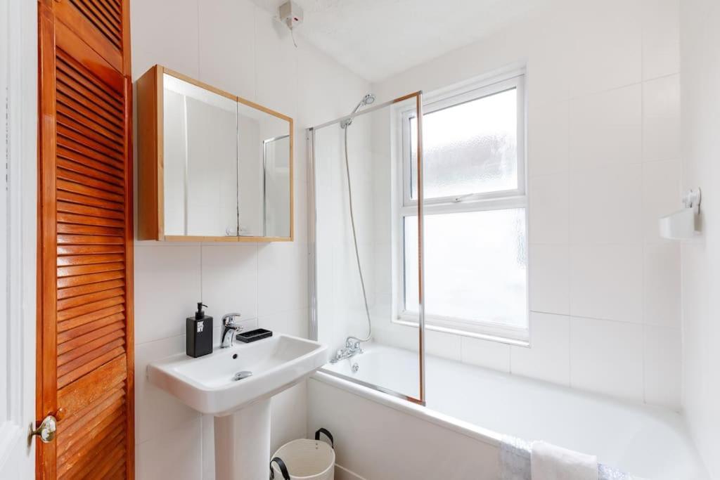 Charming 2 Bedroom Flat In Central Hove With Free Parking Exterior foto